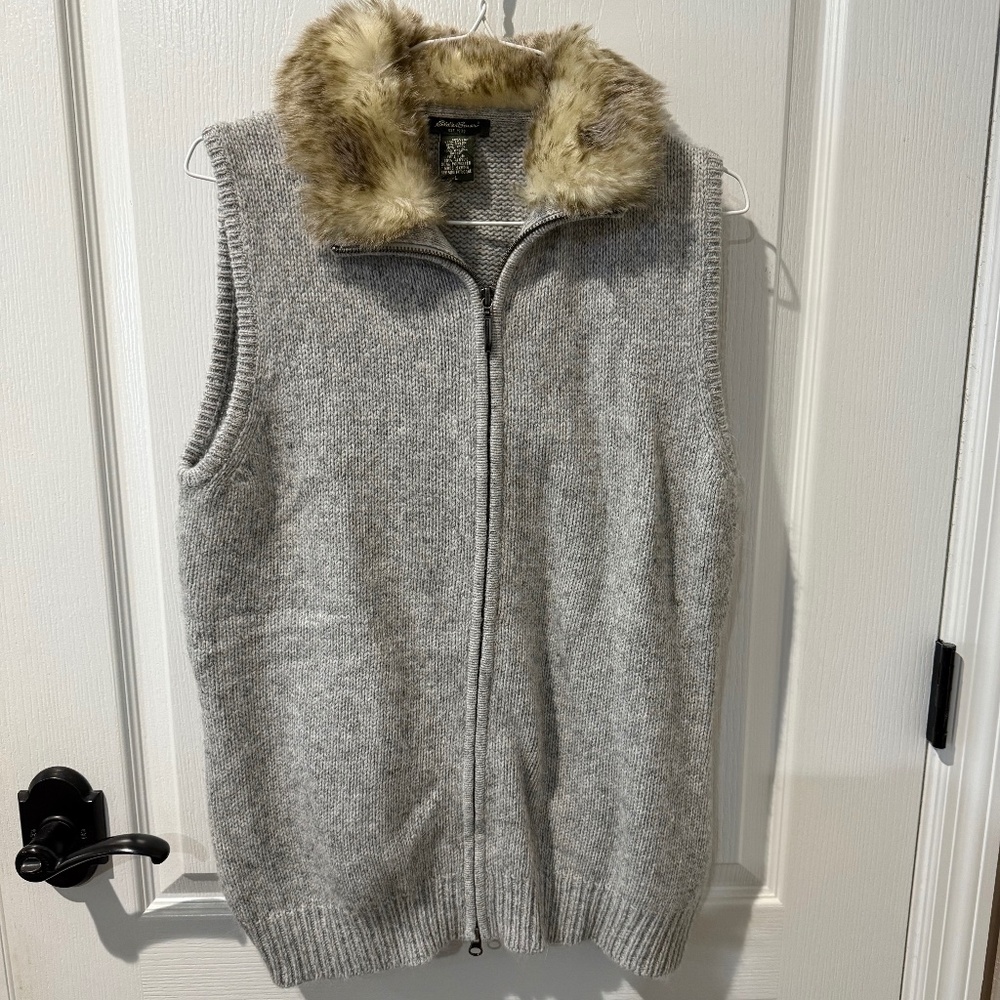 Eddie Bauer Lg gray Zip Up Knit Wool Blend Sweater Vest with Faux Fur Collar